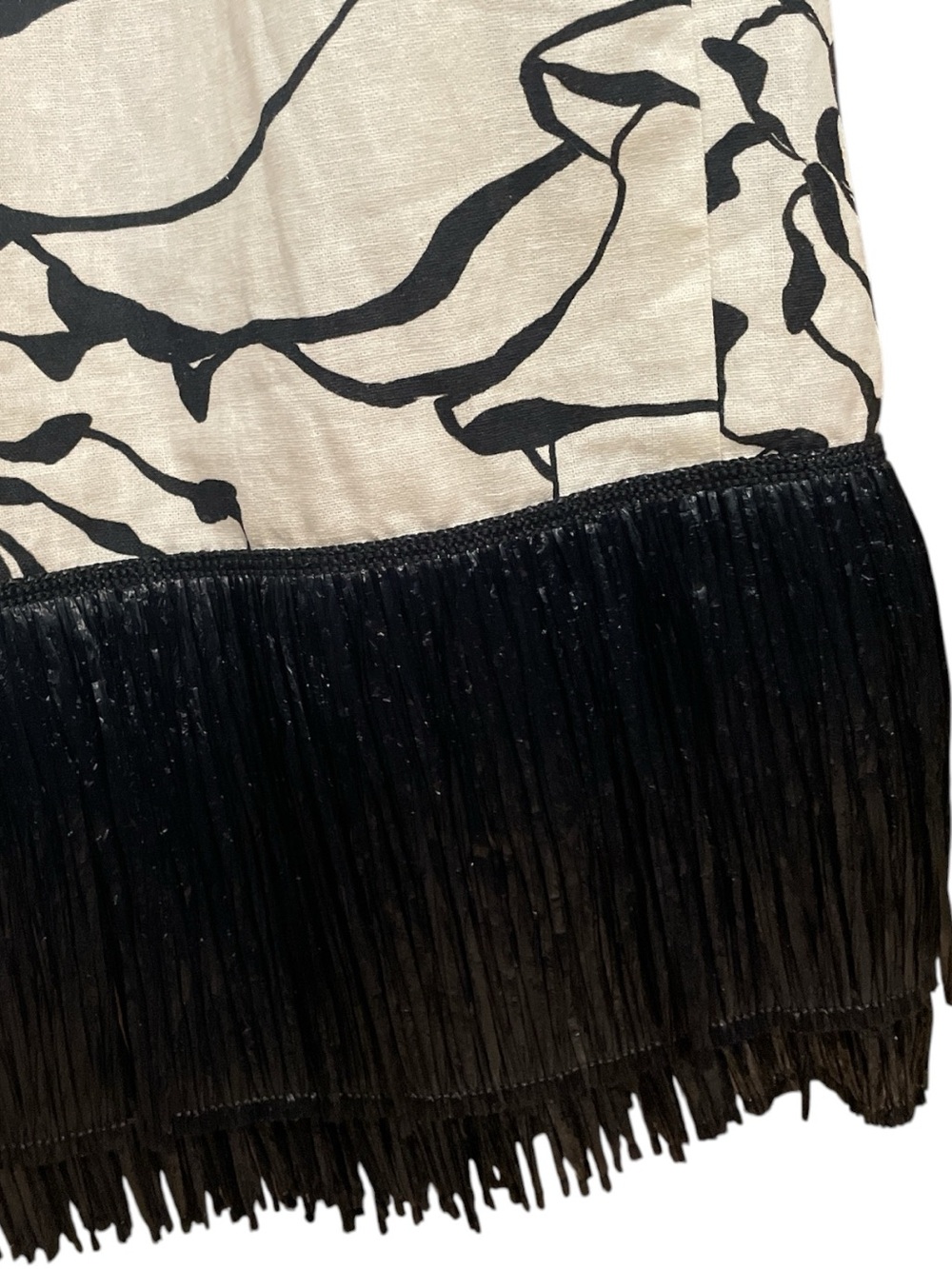 ANTONIO MELANI X M.G.
Style Black/Cream Halter
Midi Dress w/ raffia Fringe sz 6 - Picture 11 of 14